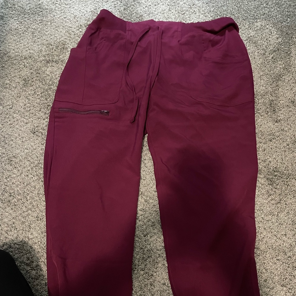 Medium top and bottom scrubs